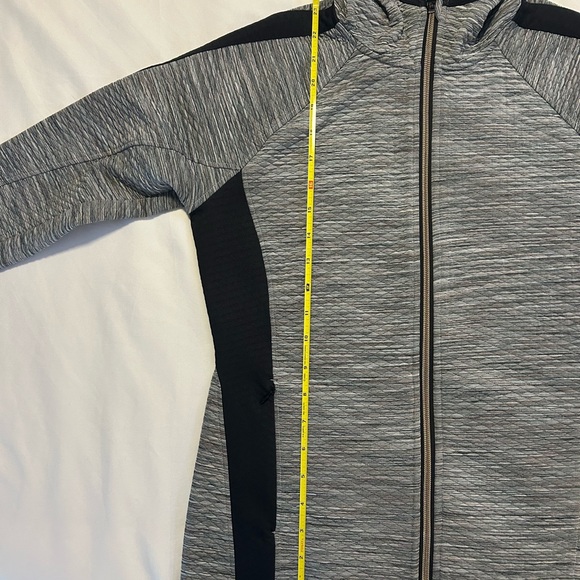 Athleta Gray and Black Raglan Long Sleeve Sweatshirt - Picture 2 of 4